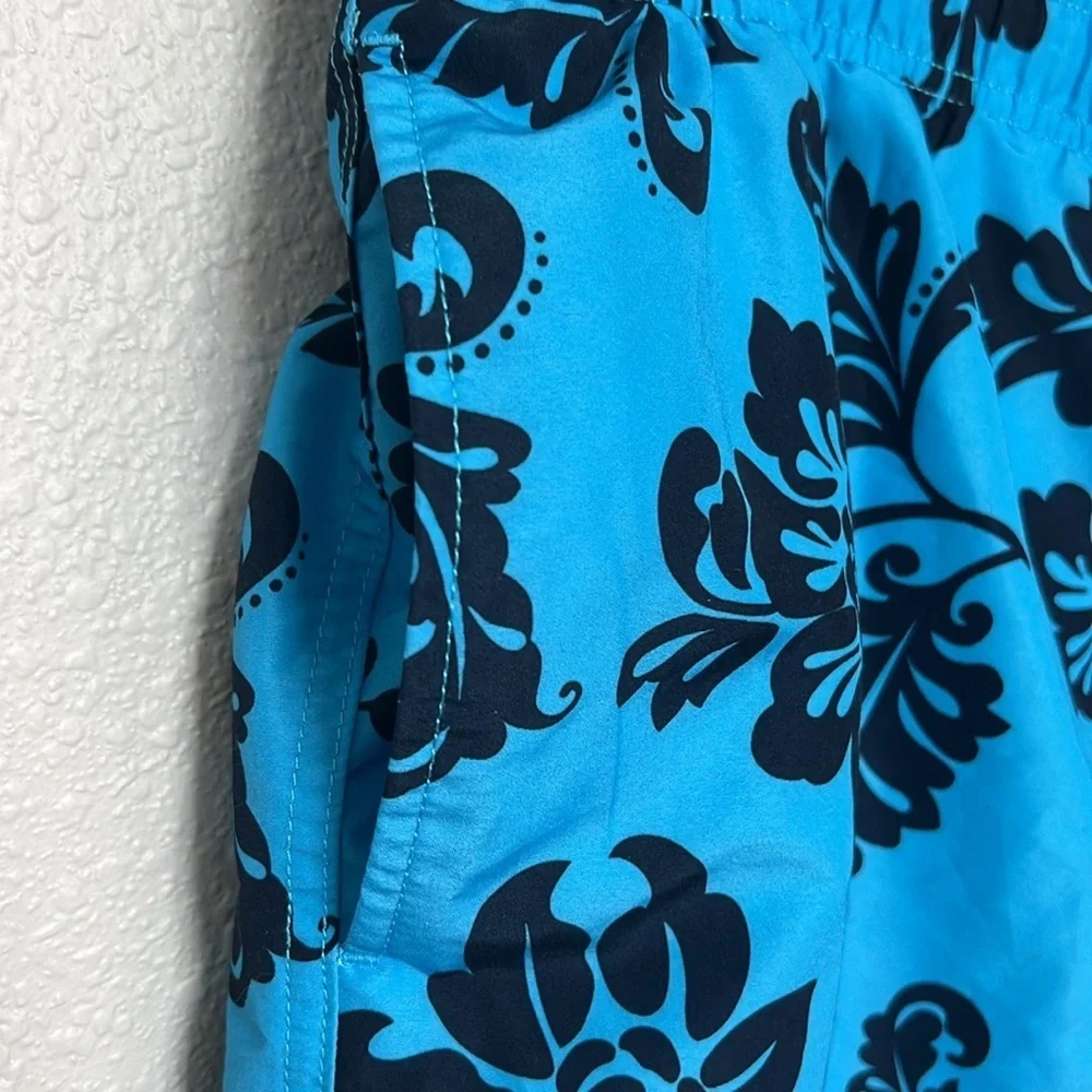 Lands’ End Blue Print Swim Trunks Size XL